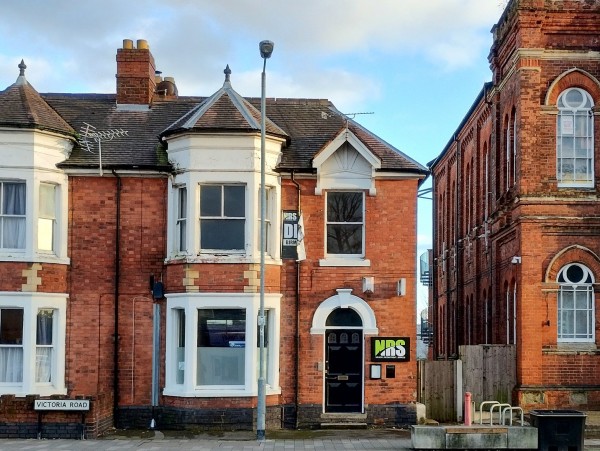 Victoria Road, Tamworth, Staffordshire - EAID:3582902300, BID:12898501